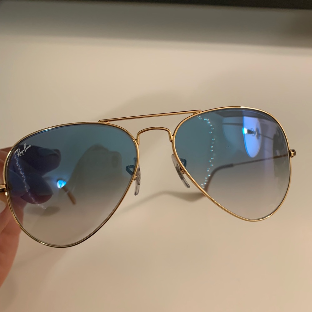 AUTHENTIC Ray ban aviators